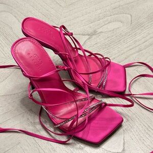 Chic Pink Strappy Women's Heels Size 7